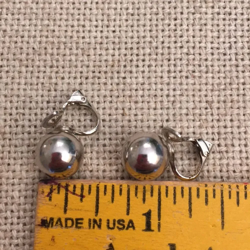 Silvertone 9-10mm Ball Clip Earrings